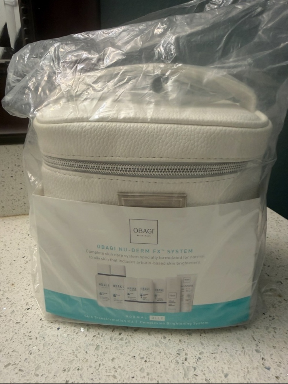 Obagi Cream Faux-Leather Travel Cosmetic Case with Handle